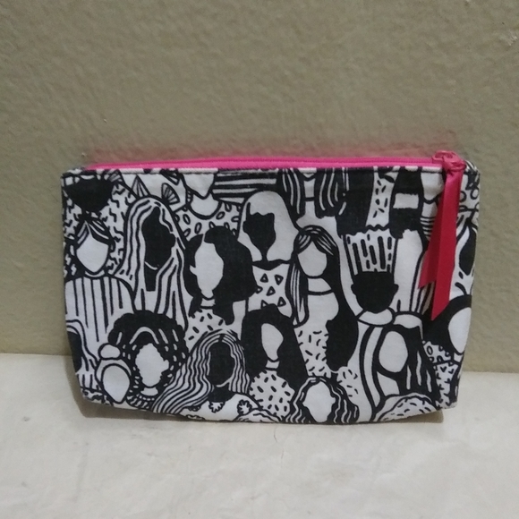 Ipsy Cosmetic Bag - Picture 13 of 16